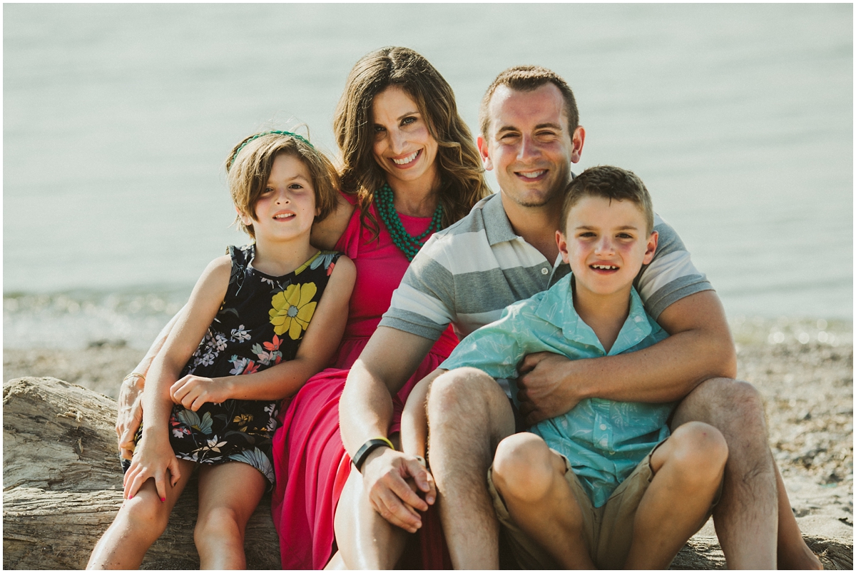 family of four on lake Erie | cleveland OH beach photographer