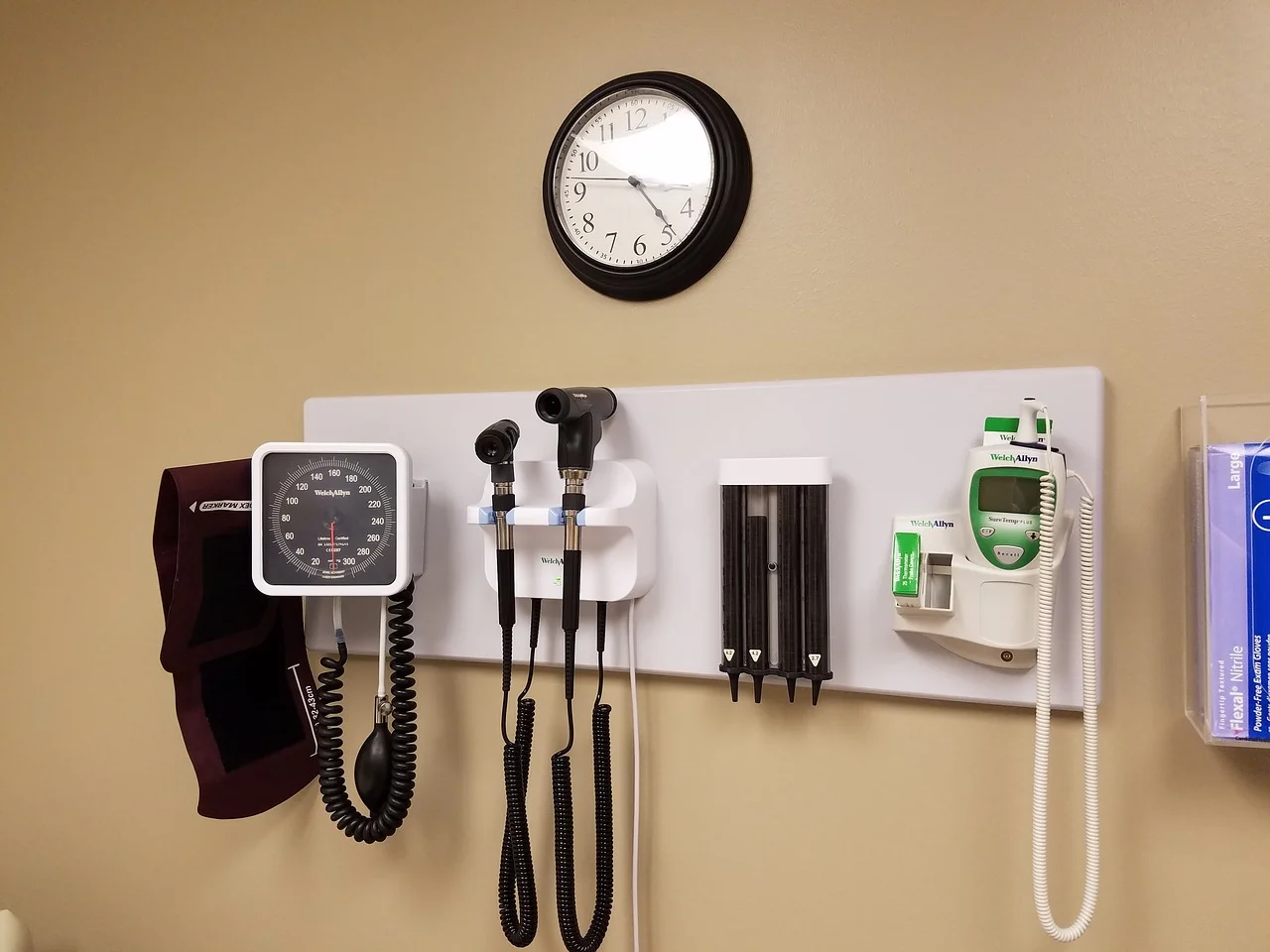 doctors-office-2610509_1280.jpg
