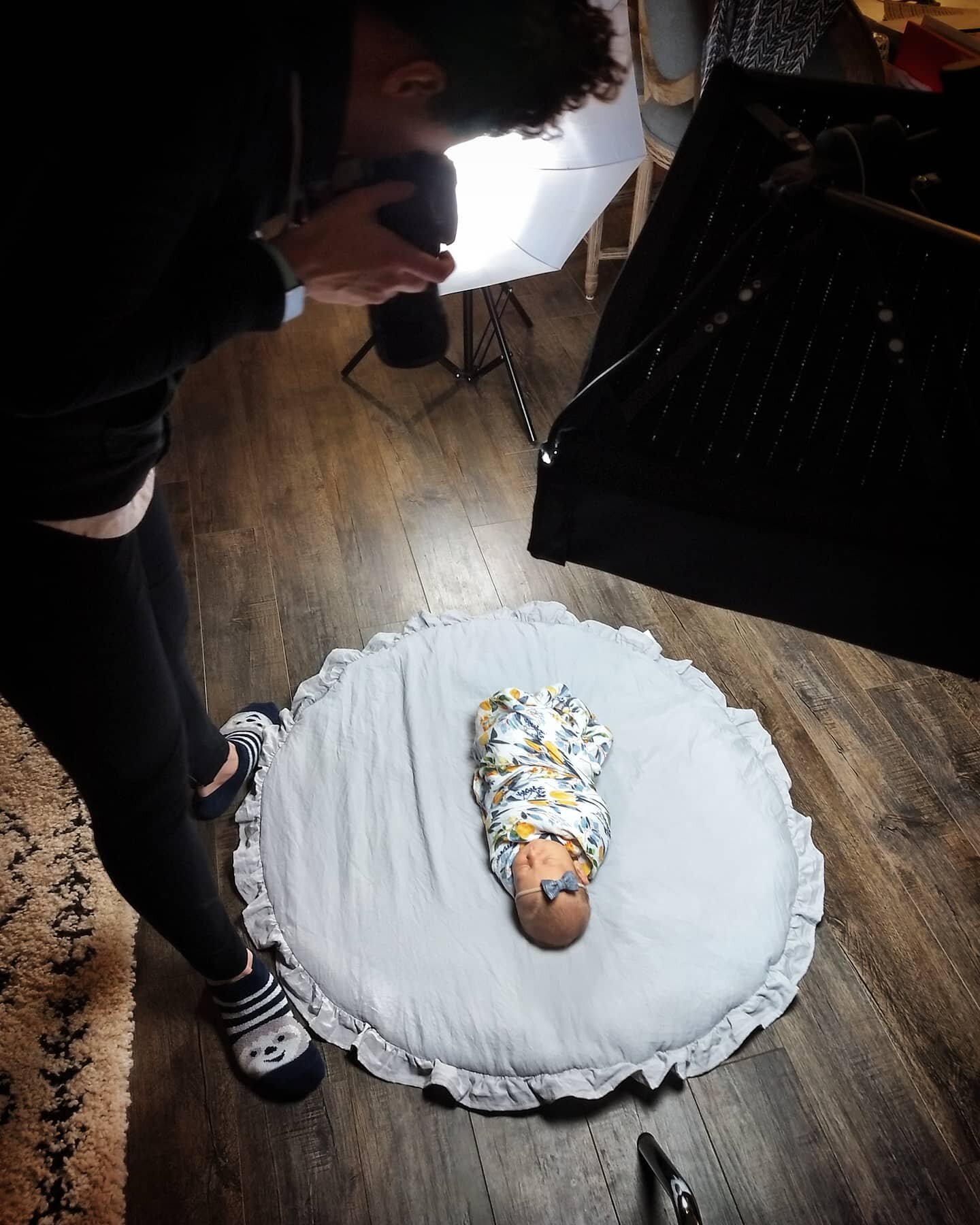 Did You Know: Babies are some of our best clients. They rarely have feedback, giggle at all my jokes, and are seriously cute. [Here's @jordangoebig during an infant photo session from earlier this year with our adorable niece, Madison.]
.
.
.
#photog