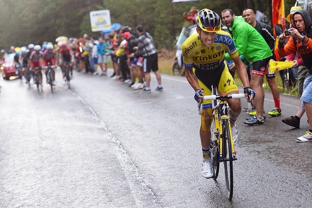 Contador attacking at the Vuelta a Espana 2014, Stage 9. Image from Velo News .
