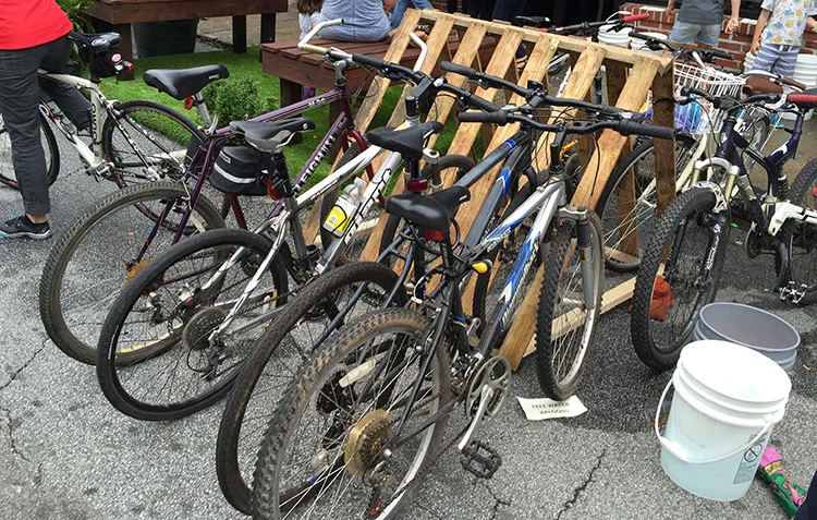 SO MANY BIKES.