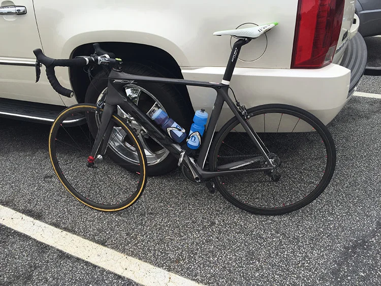 Subdued Scott - "I let my legs do the talking, not the logos on the bike."