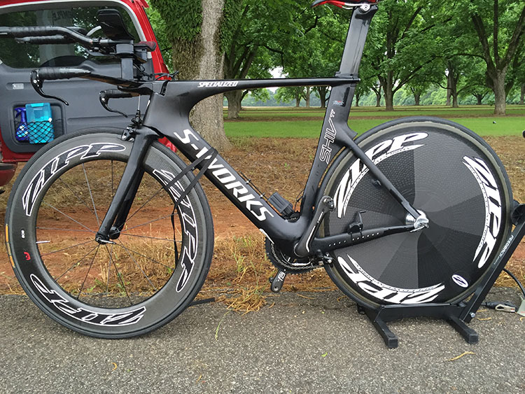 The Shiv, always a looker. Lots of racers were rockin' disc wheels.
