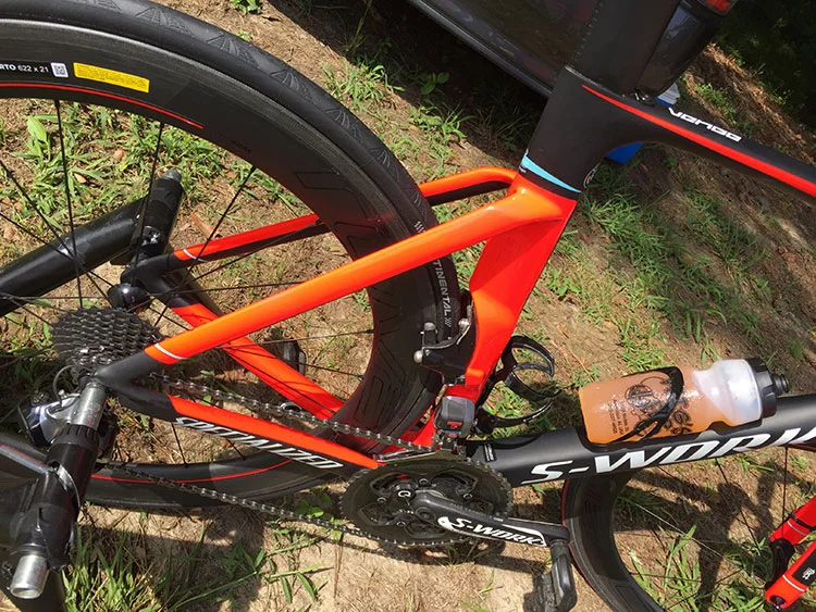 I like the orange rear triangle paint job.