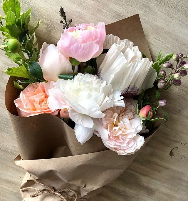 Launching our Market Bouquet Delivery with a 
G I V E A W A Y

With so many flowers now in bloom we are offering market bouquets for local delivery in Walla Walla and College Place

To order a bouquet visit the shop on our website

To help us get the