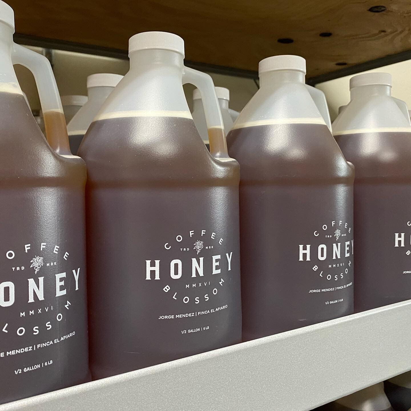 Fresh batch of half gallon jugs for all our friends. Coffee shops. Bakeries. Meaderies. Connoisseurs. Come one, come all. 

Wholesale pricing available!

#coffeeblossomhoney #coffee #tea #honey #mead #meadmaking  #guatemala #organic #singleorigin #th