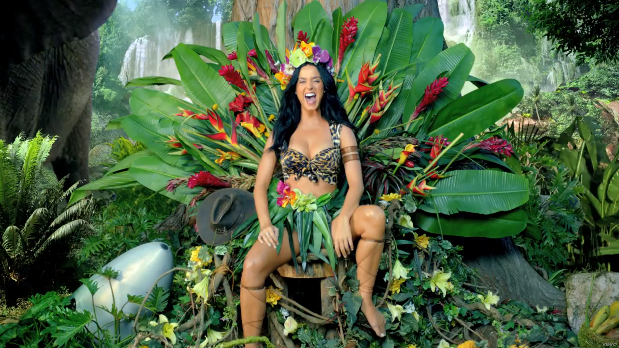 Katy Perry Roar throne.png