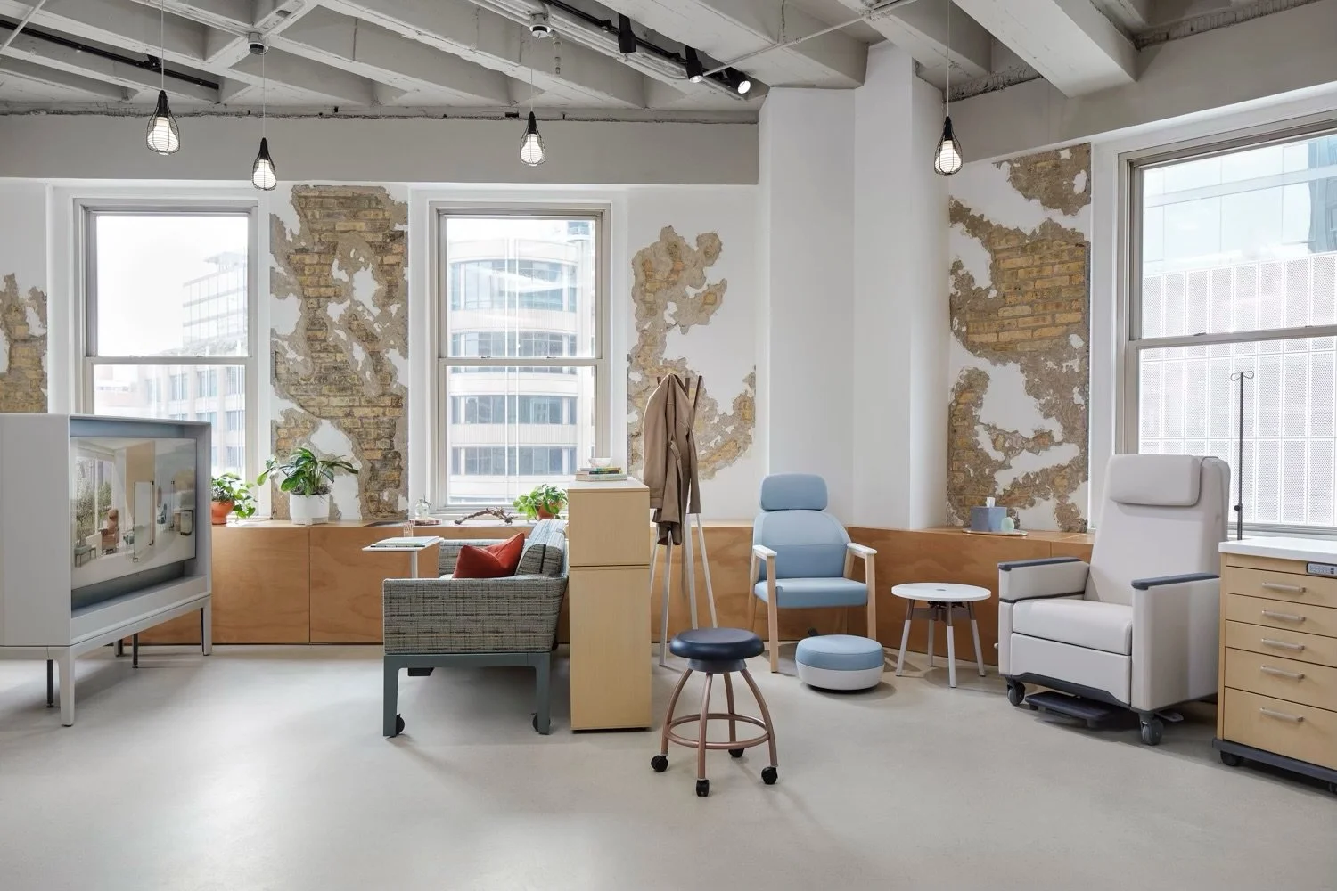 230606 NeoCon5070.jpeg