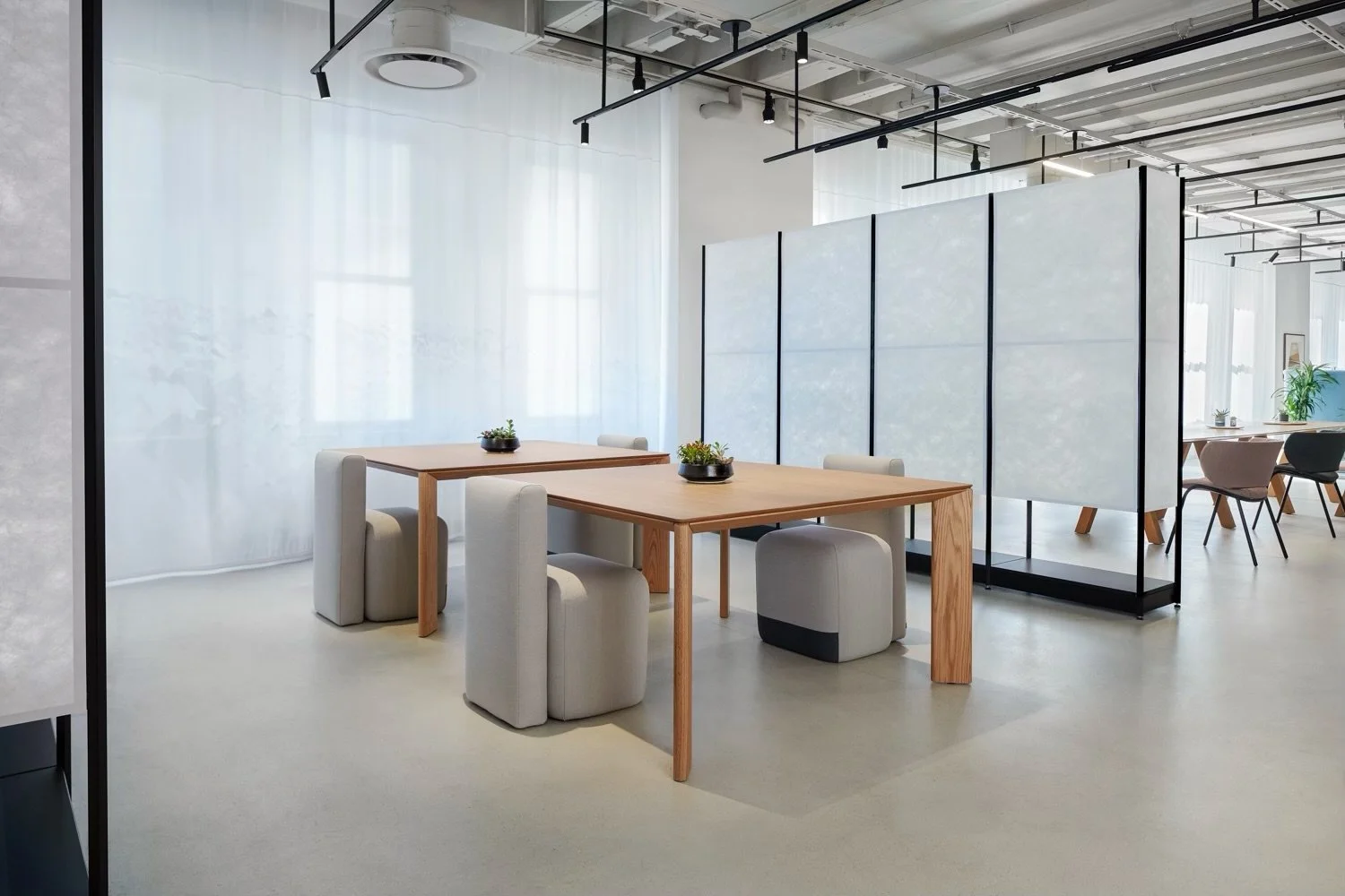 230607 NeoCon5334.jpeg