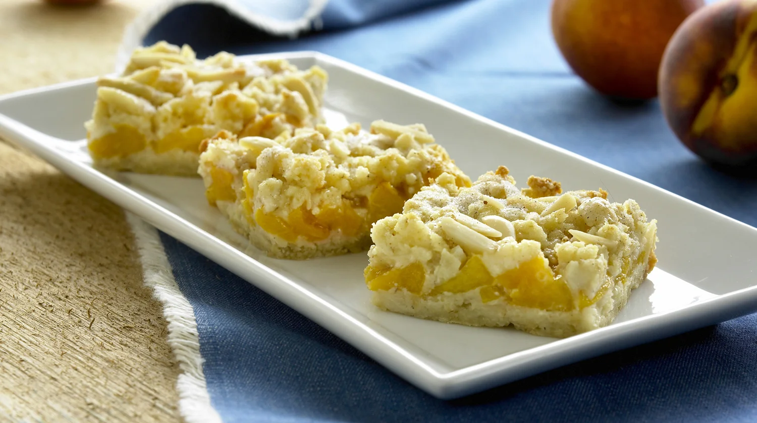 Drom._Peach_Crumble_Bars.jpg