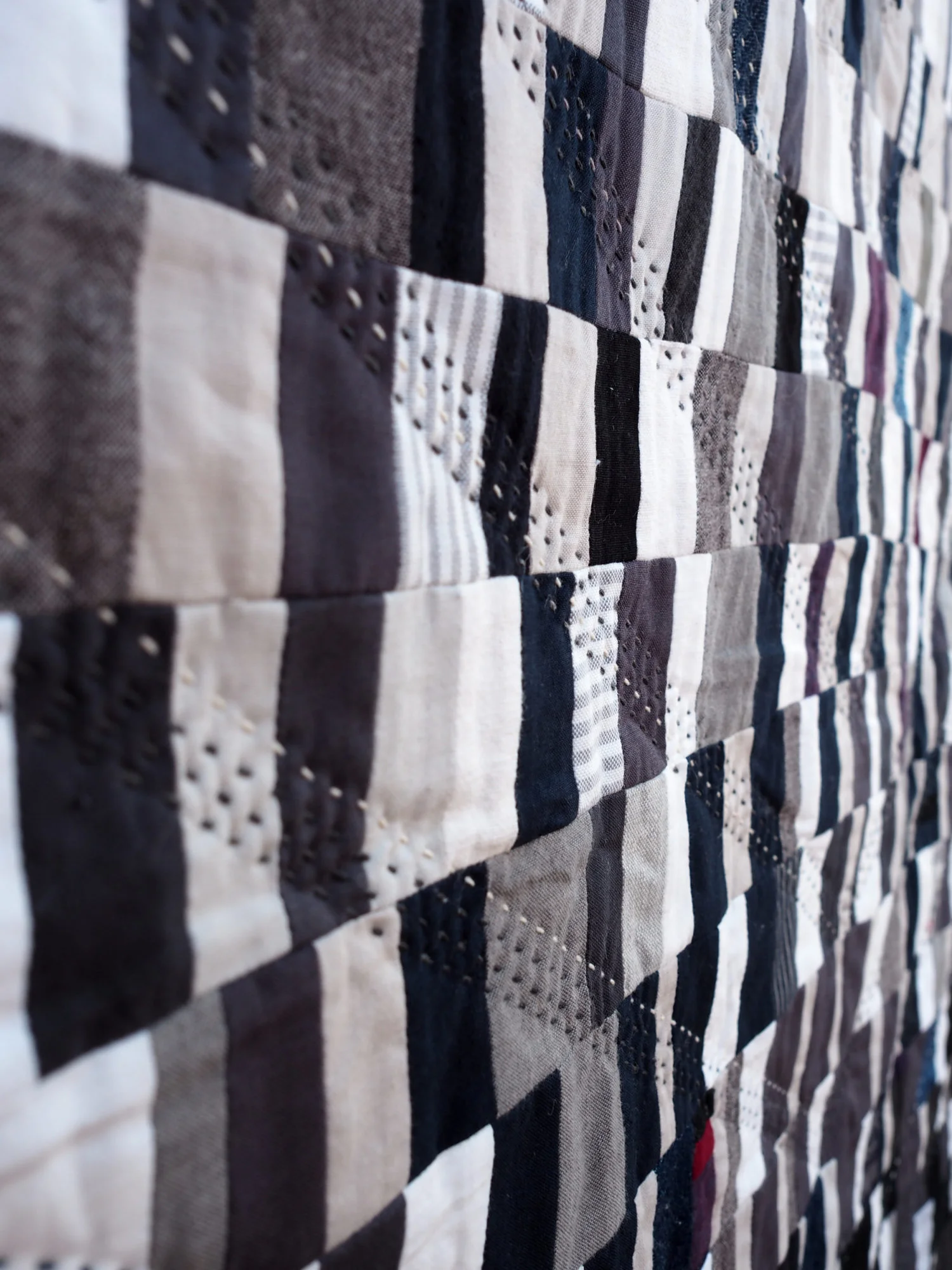 Quilt no. 020 by Shelby Marie Skumanich: Medium Shade Close Up