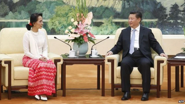 Bà Aung San Suu kyi được Tập Cận Bình mời sang Trung Quốc, nguồn internet