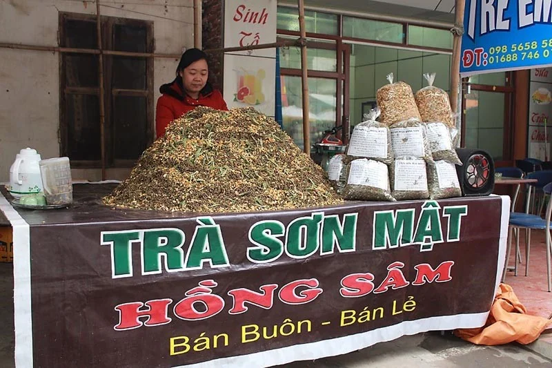 Quầy bán Hồng Sâm mọc khắp tỉnh biên giới này.