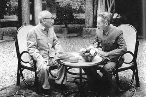 Hồ Chí Minh và Phạm văn Đồng. Nguồn Tễu Blog.