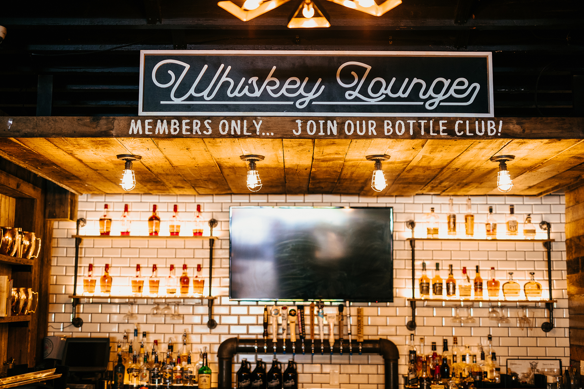 whiskeylounge.jpg