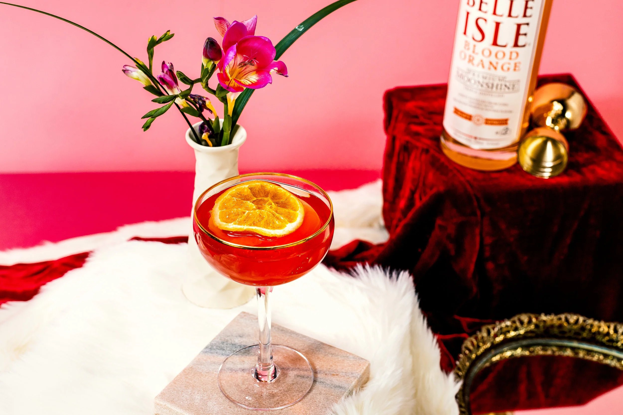 Blood Orange Cosmo = the reigning kween of cranberry juice cocktails.