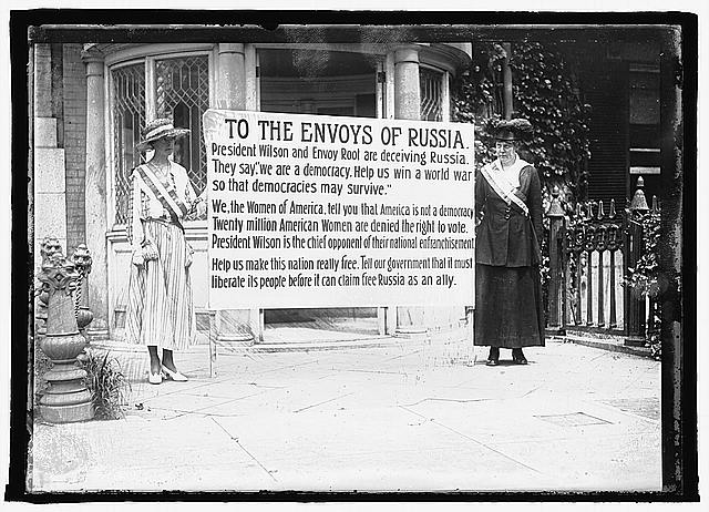 Suffragettes in Washington D.C. | Circa 1917