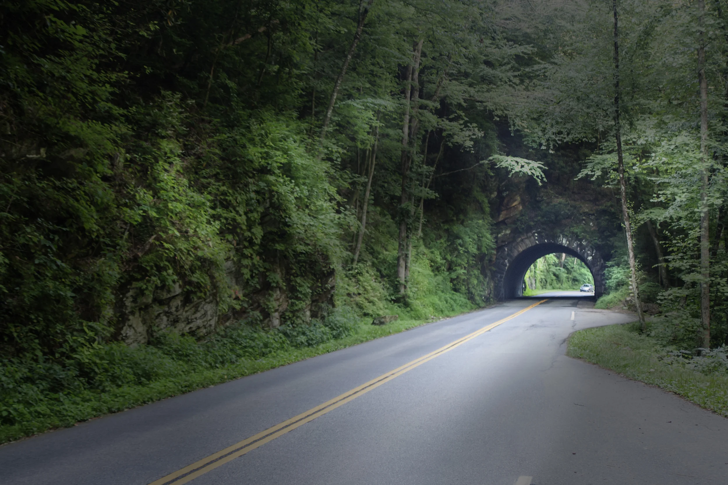 TUNNEL