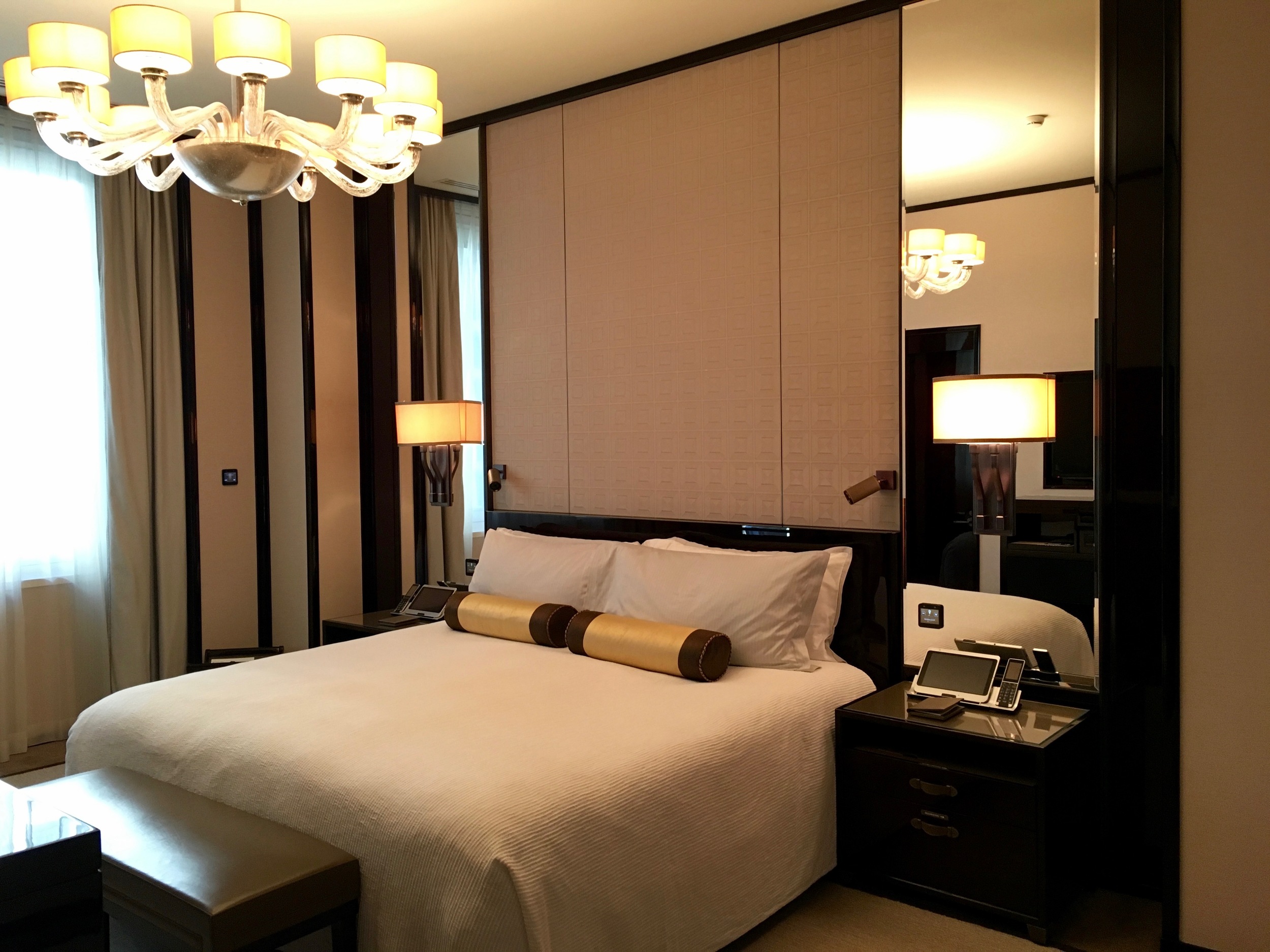 Suite bedroom