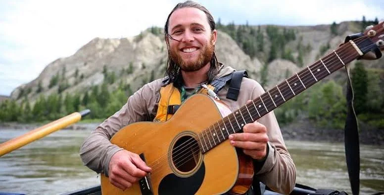 &nbsp;Jenner Fox, with Jeremy Elliott: International Troubadours