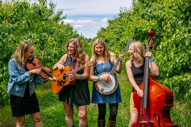 The Rosa Lees Return: Bluegrass, Old-time, and Roots Music from the Hills of Southern Oregon
