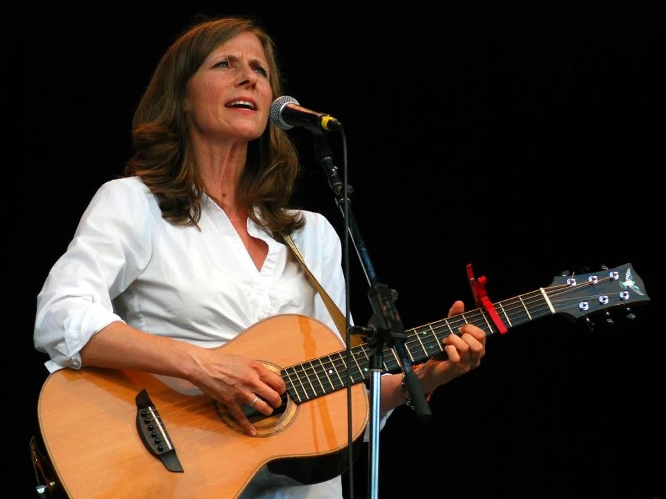 Folksinger Tracy Grammer, Northwest Favorite, Returns to the Tsunami Stage     