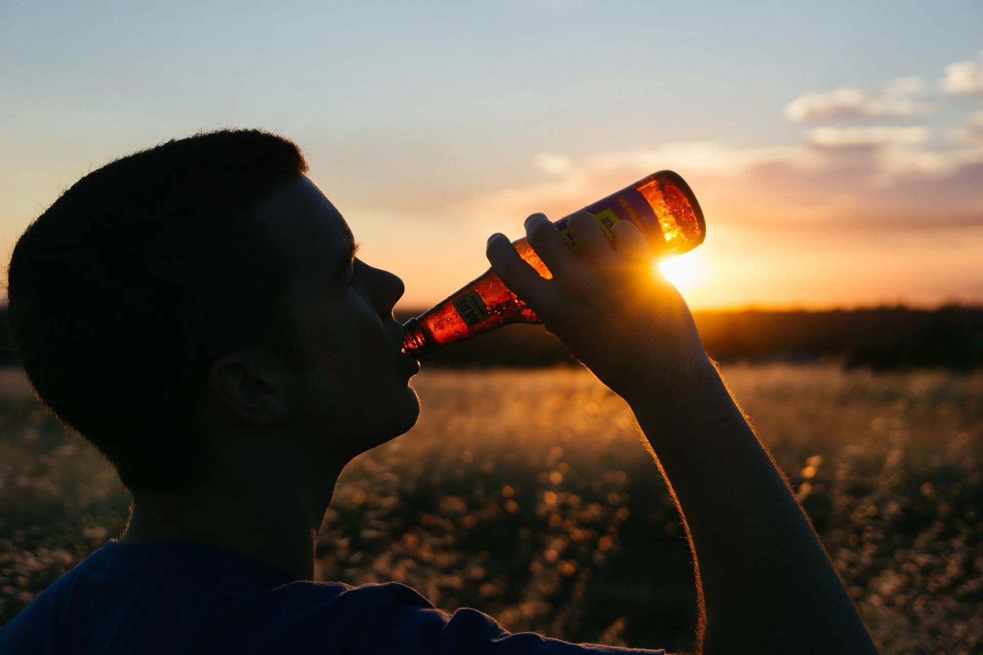 drinking-925288_1920.jpg