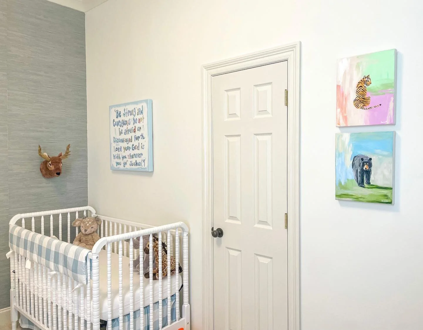 Animals in the wild! 🐅🐻💕 You can find the prints of these on my site!