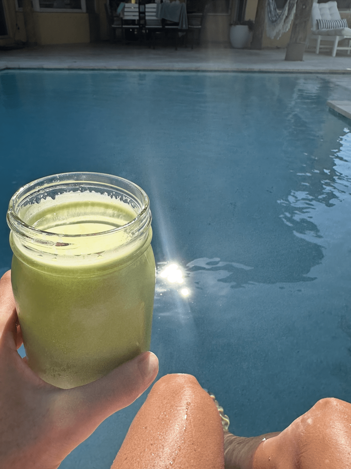 Matcha Peaches & Chia Smoothie