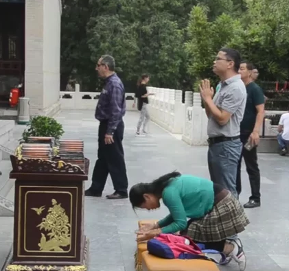 10 Ticks//Prayers to Buddha