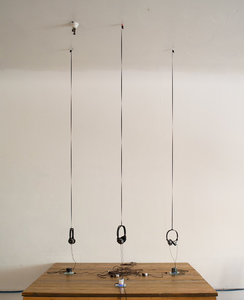 L.C.R. (left, concertina, right). 2015 Sound installation, 3 stereo stations. Instalación sonora, 3 estaciones en estéreo. 15 min total. Dimensiones variables.