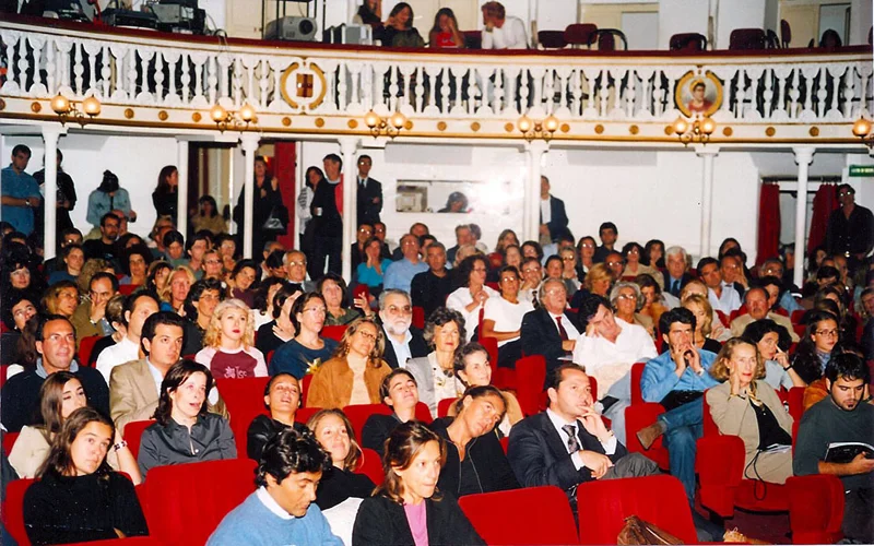 artecinema 2001_02.jpg