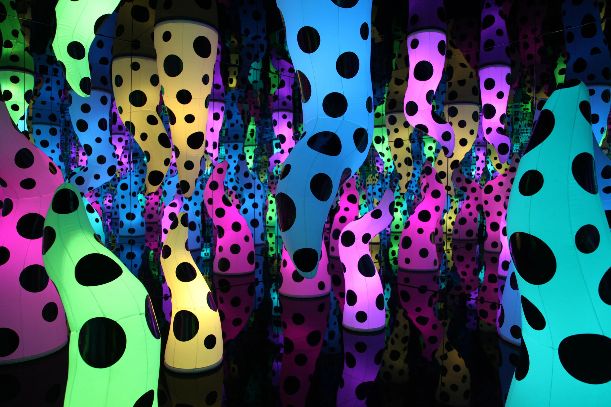 Yayoi-Kusama_Love-is-Calling.jpg