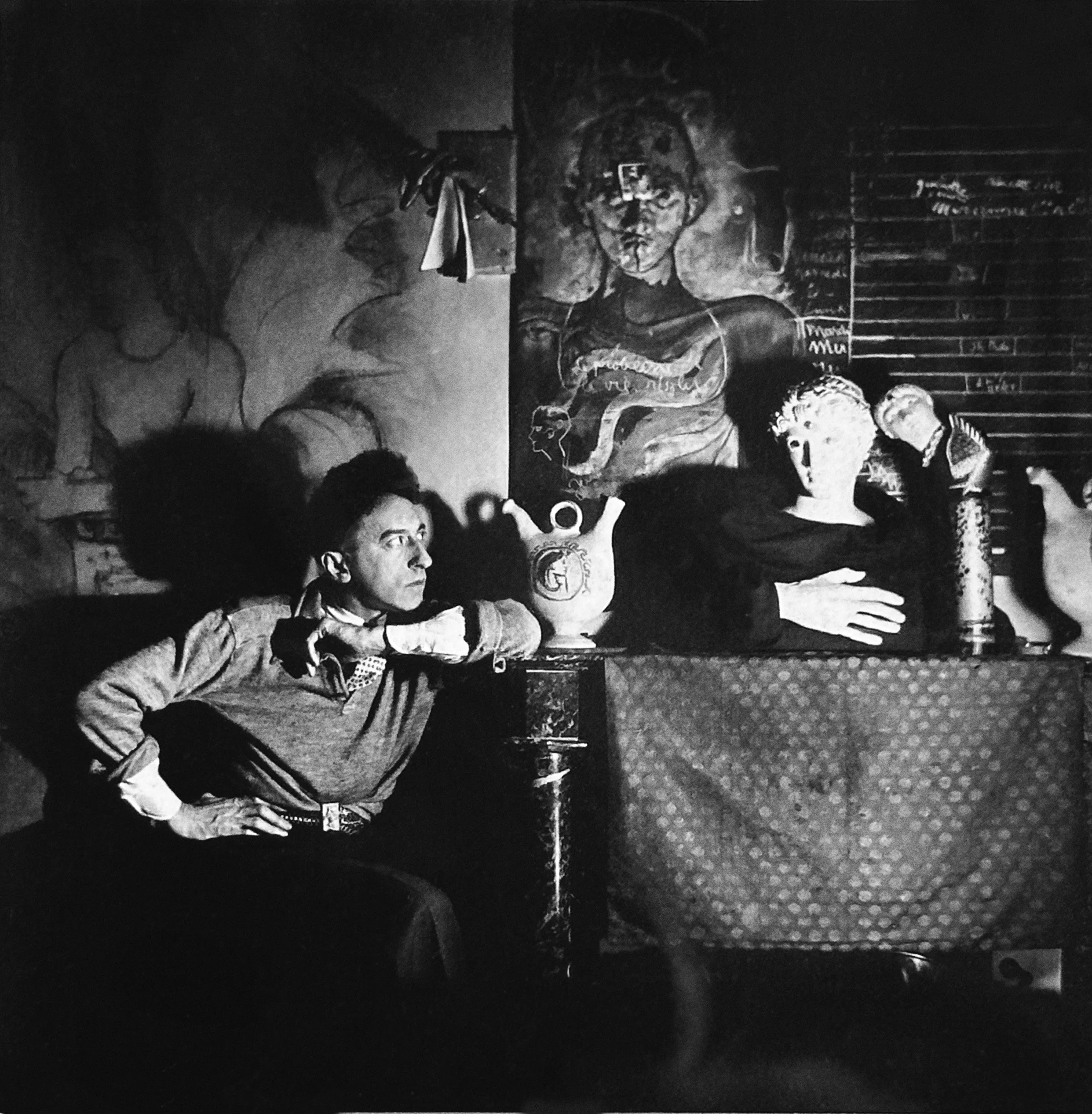 Jean Cocteau, 1934. © Boris Lipnitzki:Roger-Viollet.jpg