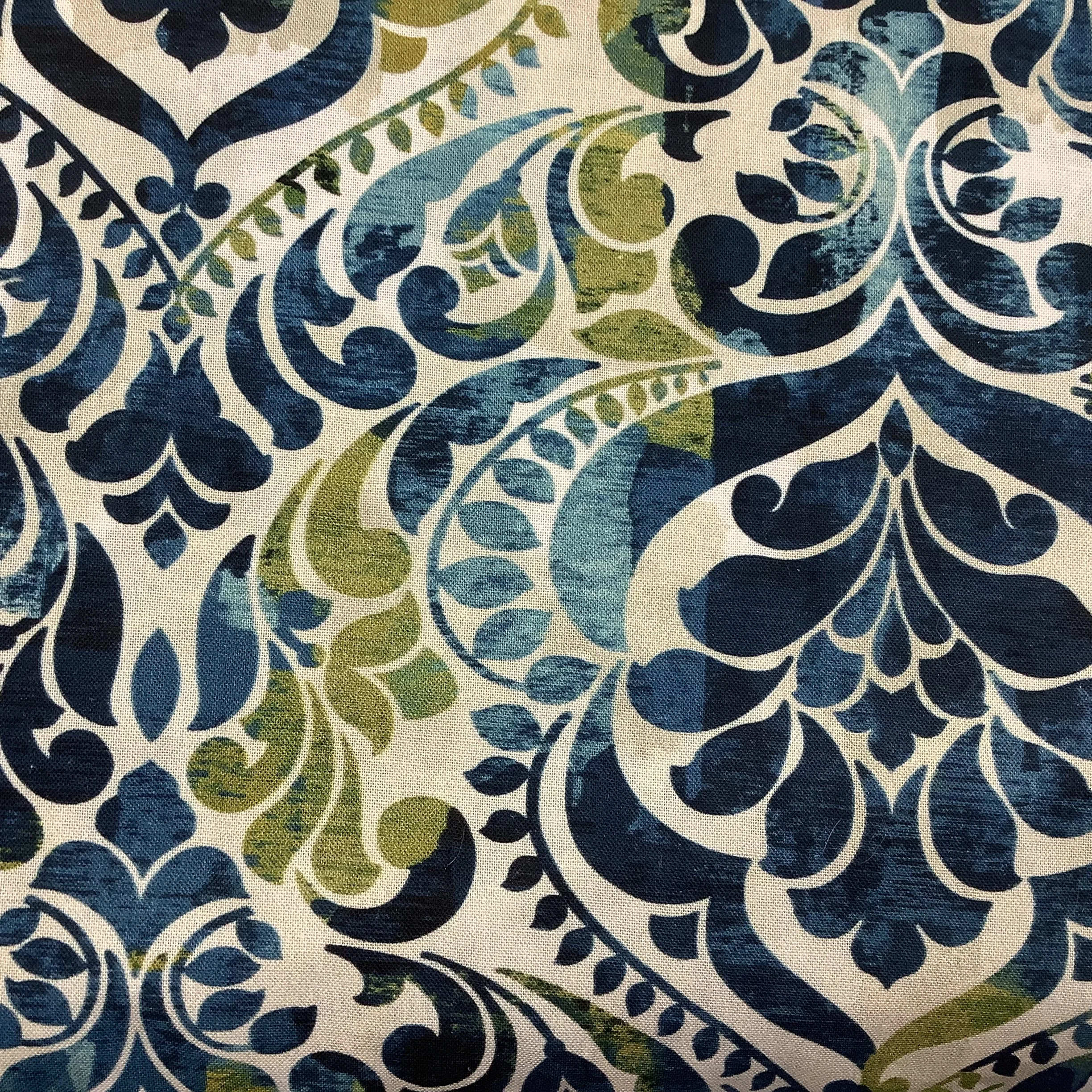 108-quilt-back-Damsk-blue-P&B-UK-shop-Hometown-Rochester