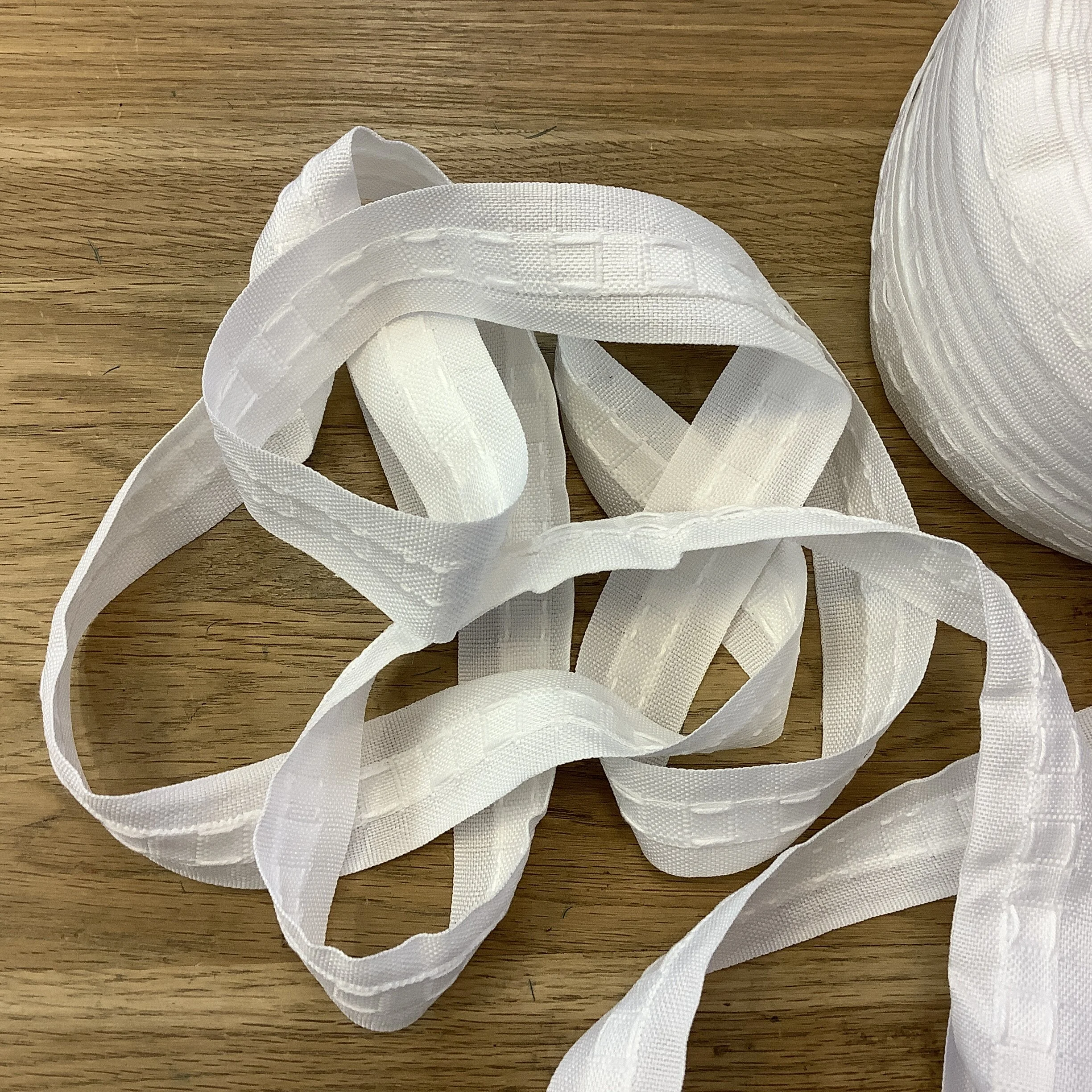 Curtain tape 25mm 1-in wide
