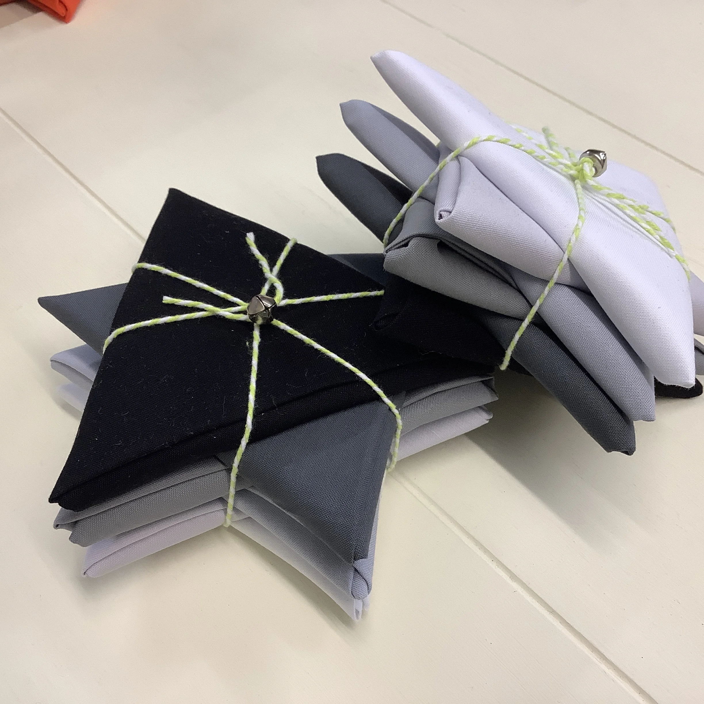 Solid-colour-fat-quarter-bundles-Hometown-UK-shop