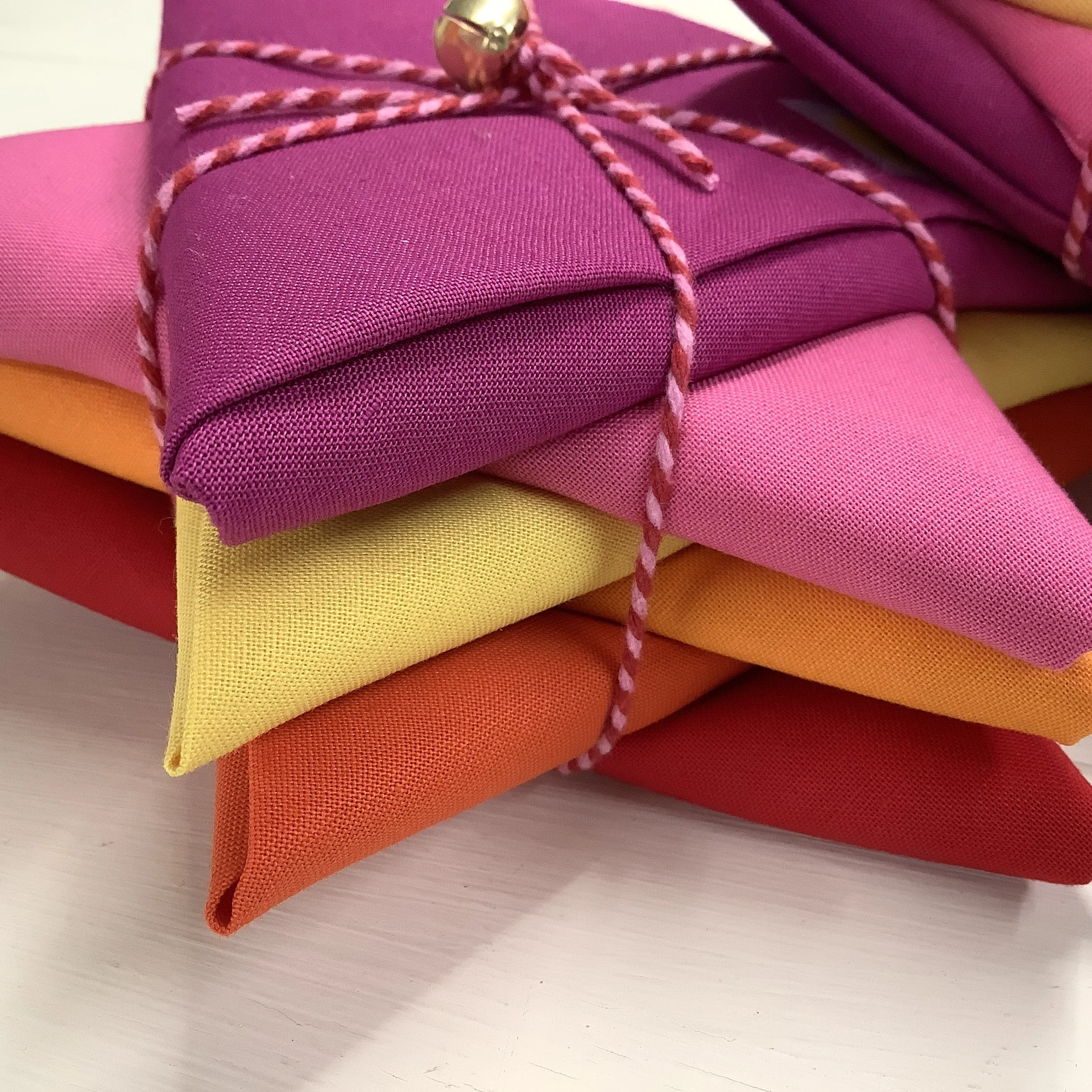 Makower-Spectrum-fat-quarter-bundle-UK-shop-Hometown