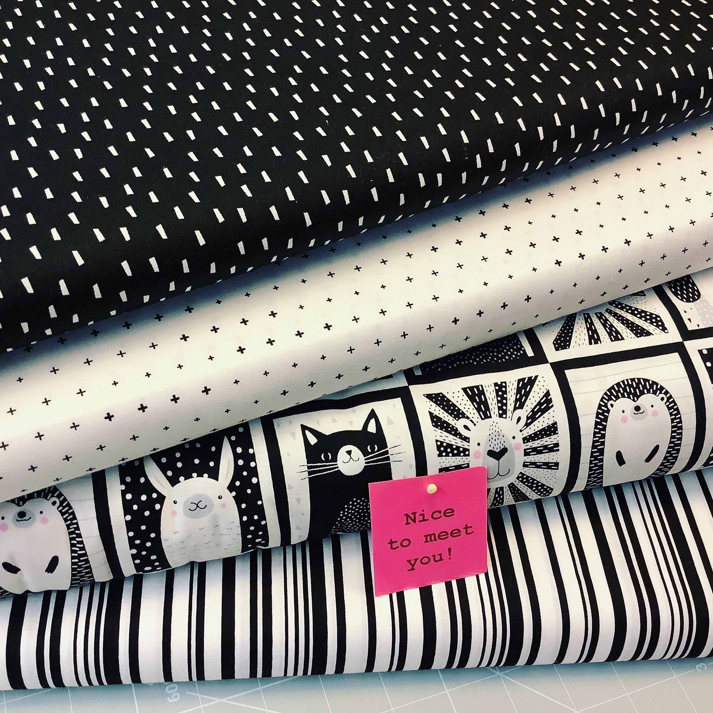 Monochrome-quilting-fabrics-UK