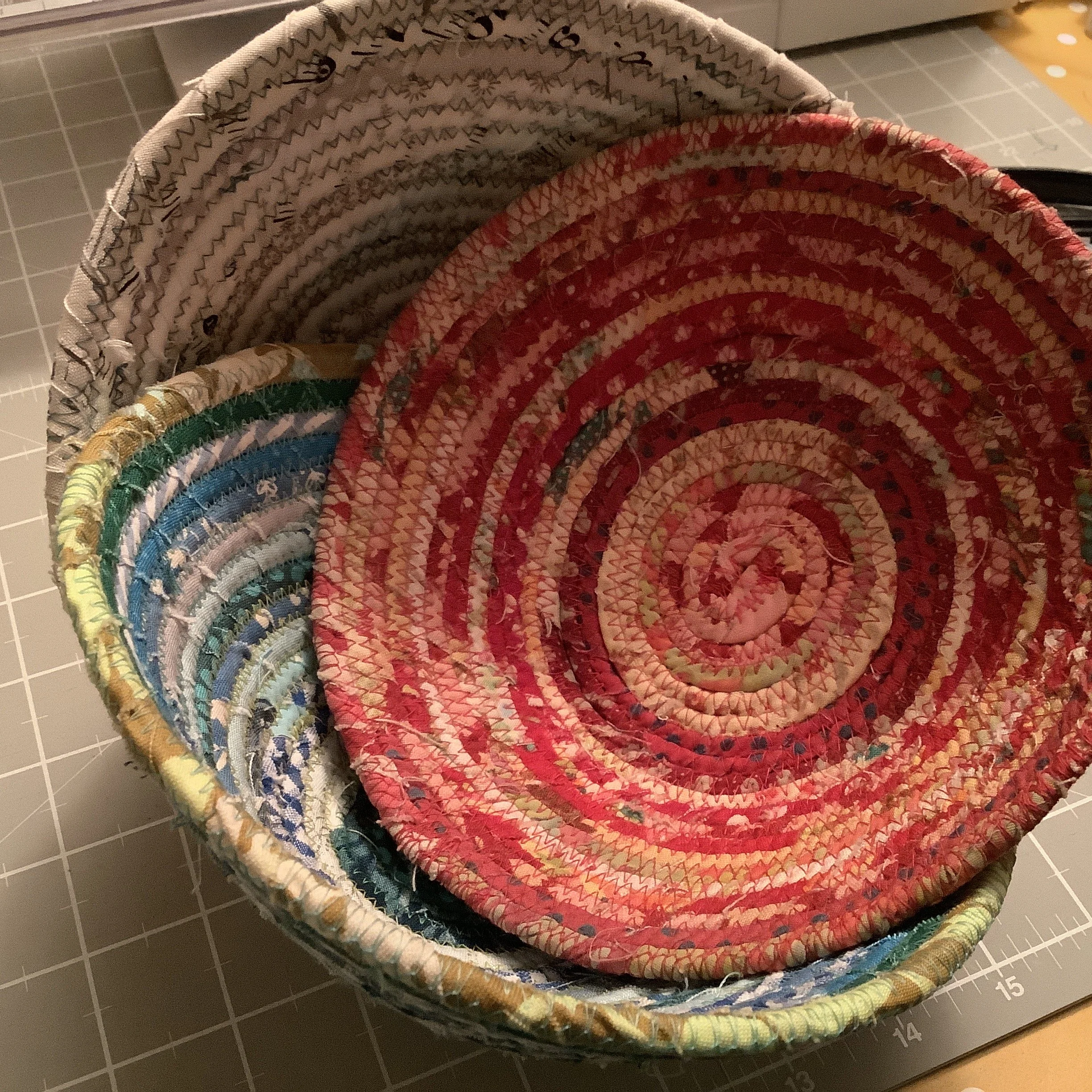 Scrap-Fabric-bowl-workshop-Hometown-Rochester