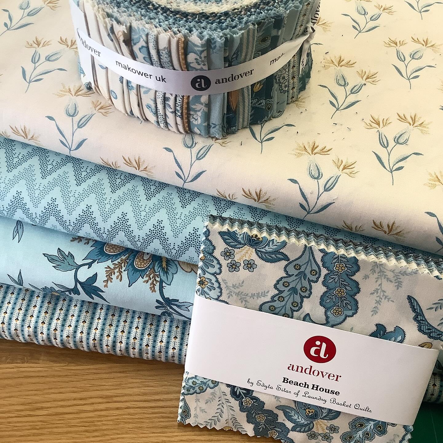Exciting news! Andover / Makower Fabrics are starting to produce pre-cuts for many of their collections.

First to arrive this week have been the Double Scoops(jelly rolls) and Single Scoops (charm packs) for a favourite collection of ours, Beach Hou
