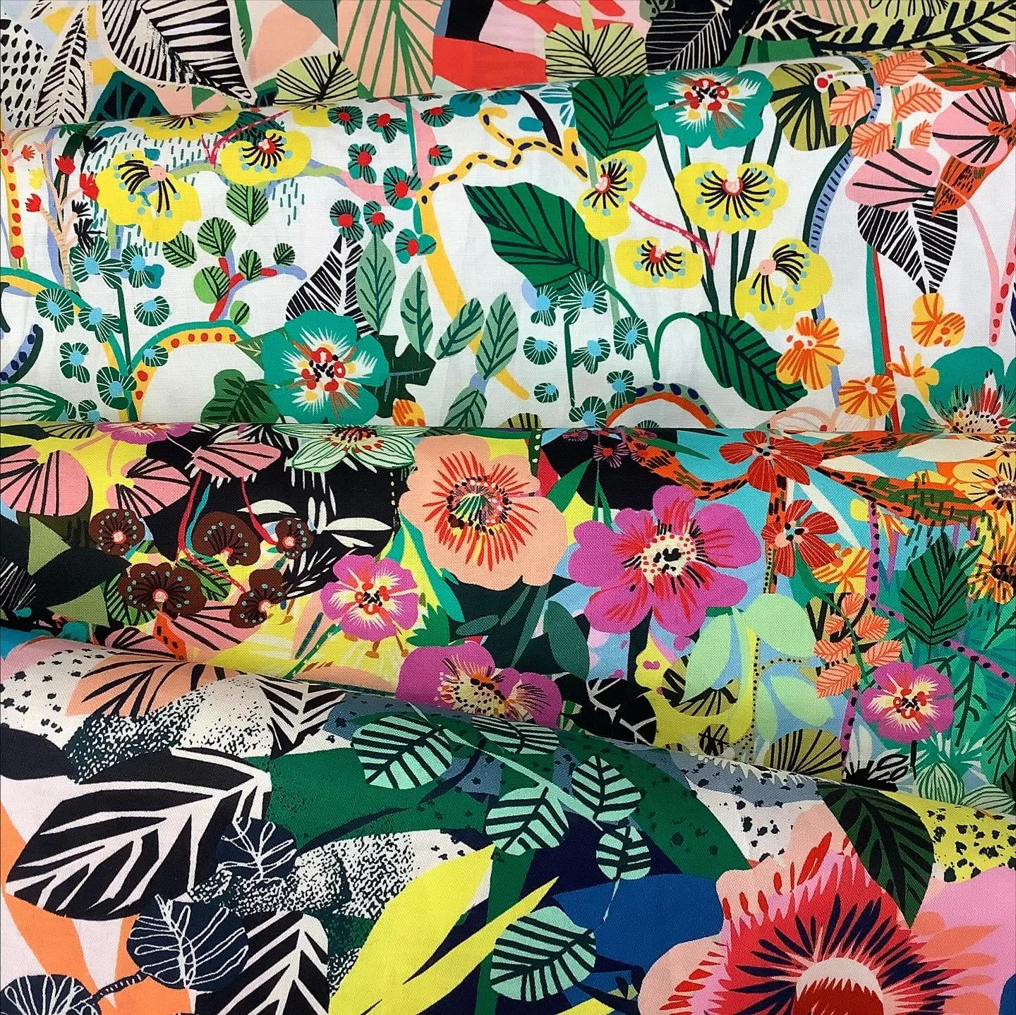Current weather not your cup of tea? Well, this gorgeous new collection called Vibrant Botanica is certainly a tonic for any early winter blues. By Kent-based artist @kittymccall , we just love the colours, exotic blooms and general exuberance of the