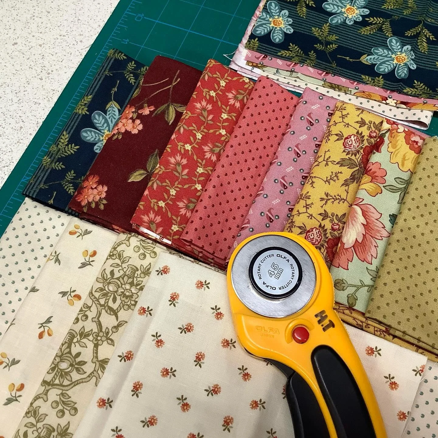 Confessions of a middle-aged haberdasher&hellip;

This is the lovely fabric pull for some new workshop samples. In between supplier appointments yesterday, I was sewing new samples and proof reading my teaching notes, for a workshop I was convinced I