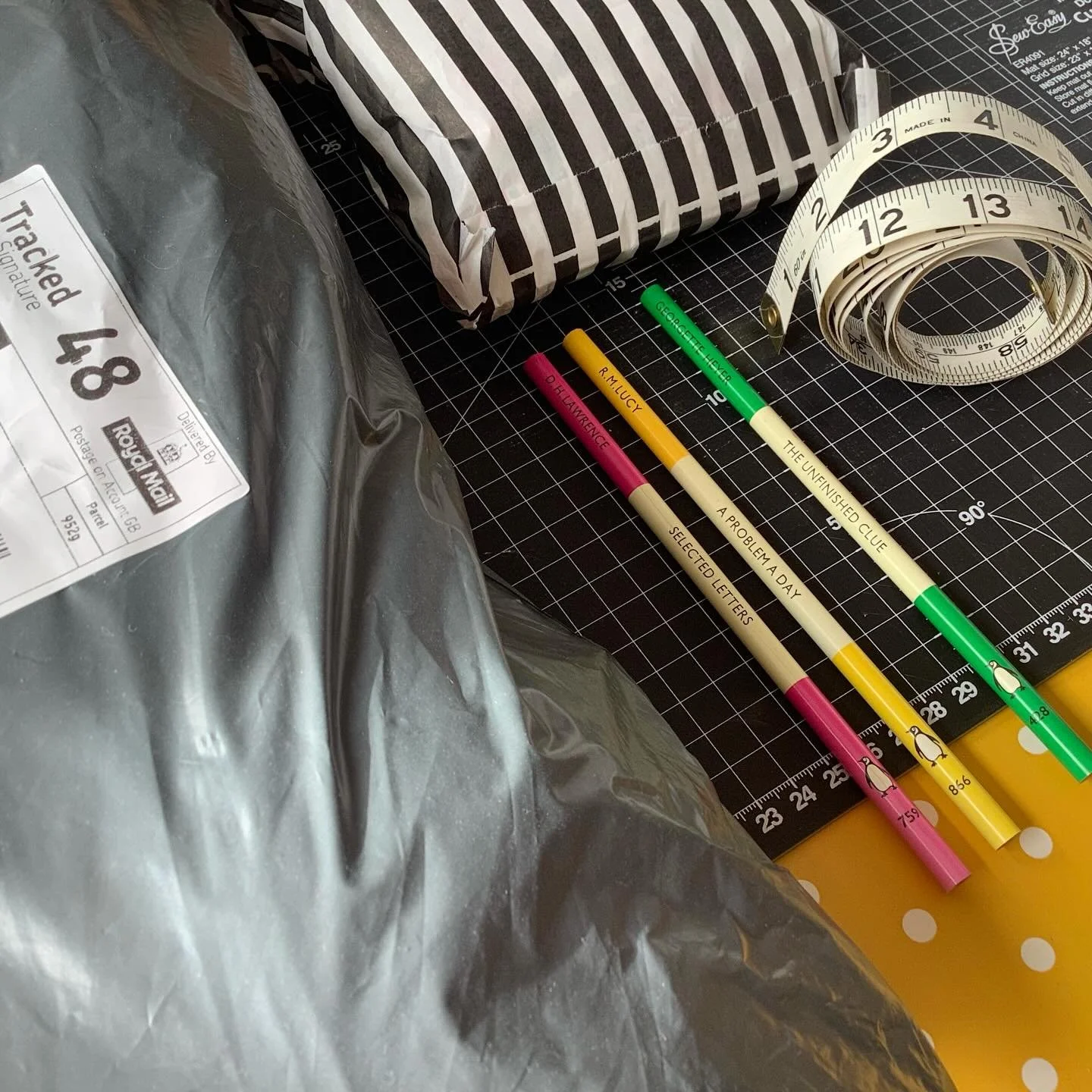 &ldquo;Where Patterns Meet&rdquo;

I dreamt last night / woke up this morning thinking about patterns&hellip; occupational hazard I guess, but this is the first time that I remember doing so.

Having a leisurely Sunday morning and pulled out a brilli