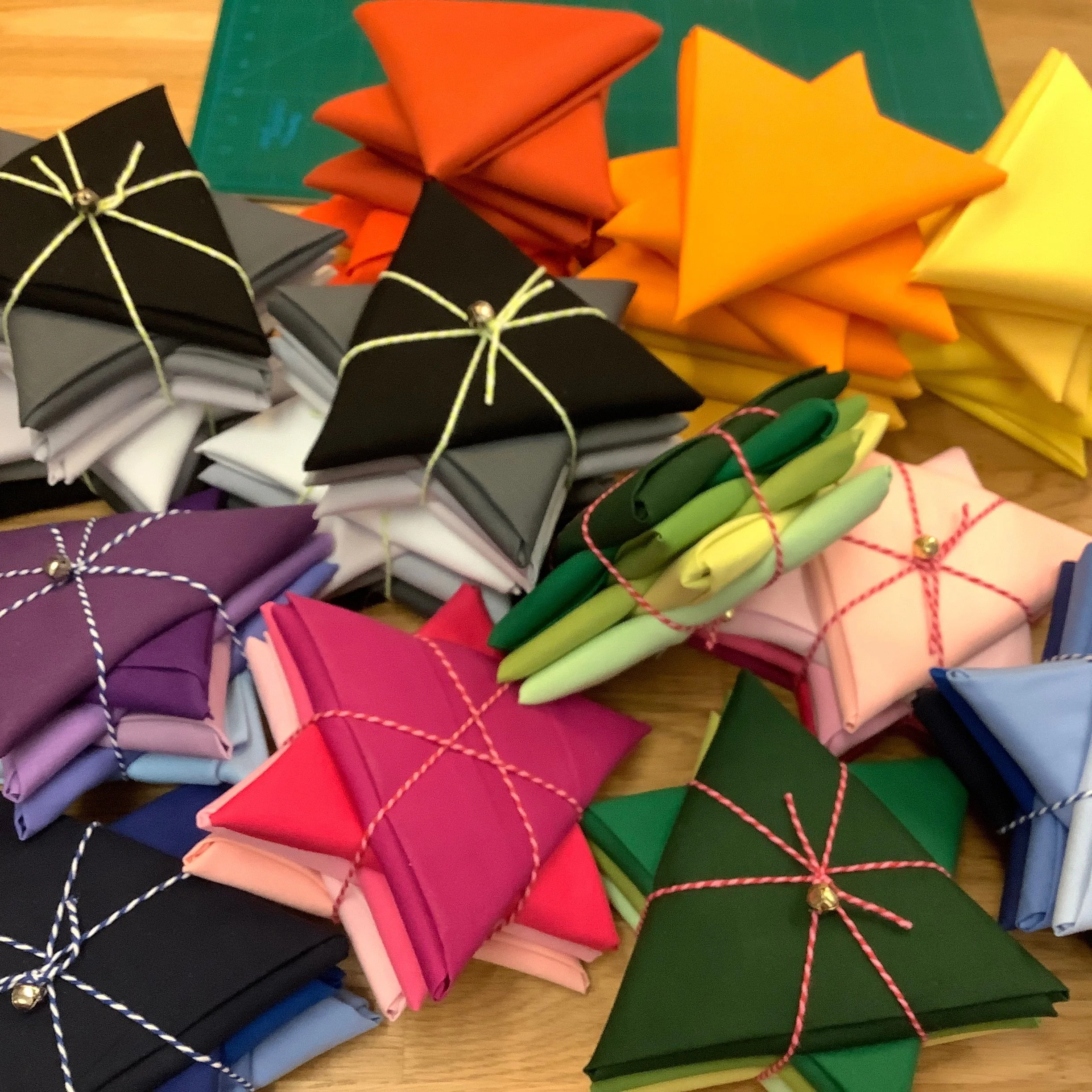 Solid-colour-fat-quarter-bundles-Hometown-Rochester-Kent