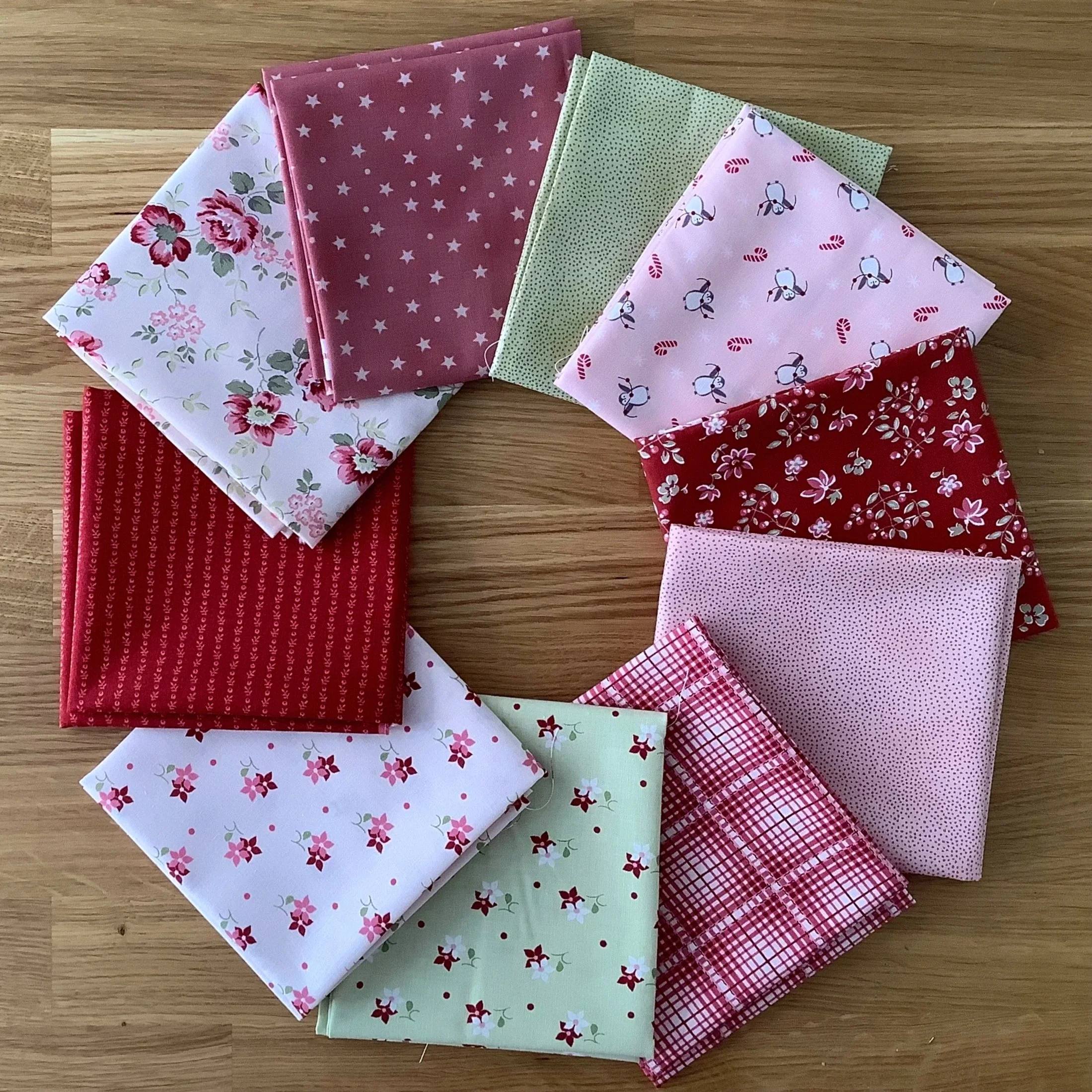 Bunny-Hill-Very-Sweet-Christmas-FQ-bundle-UK-shop-Hometown