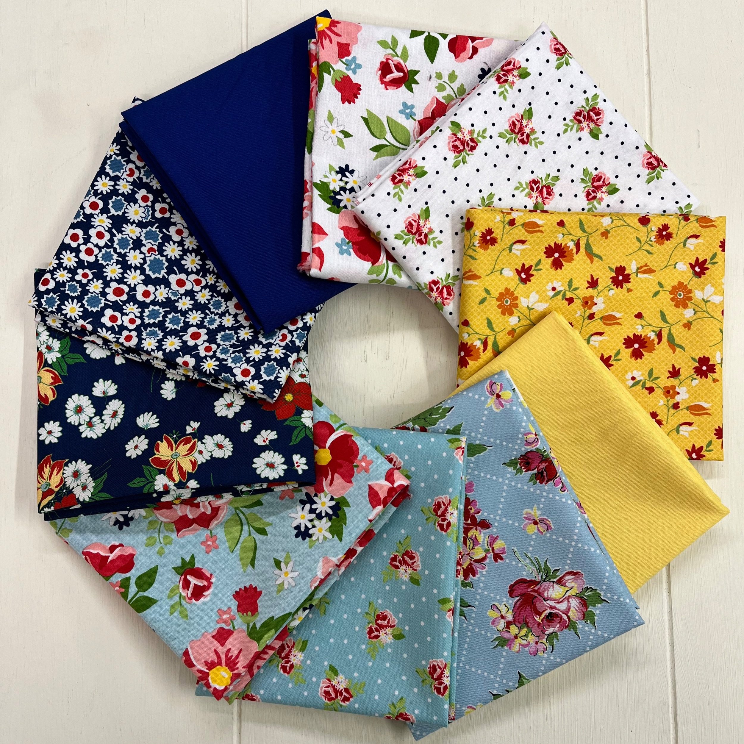 Feedsacks-galore-fat-quarter-bundle-UK-Hometown-Rochester