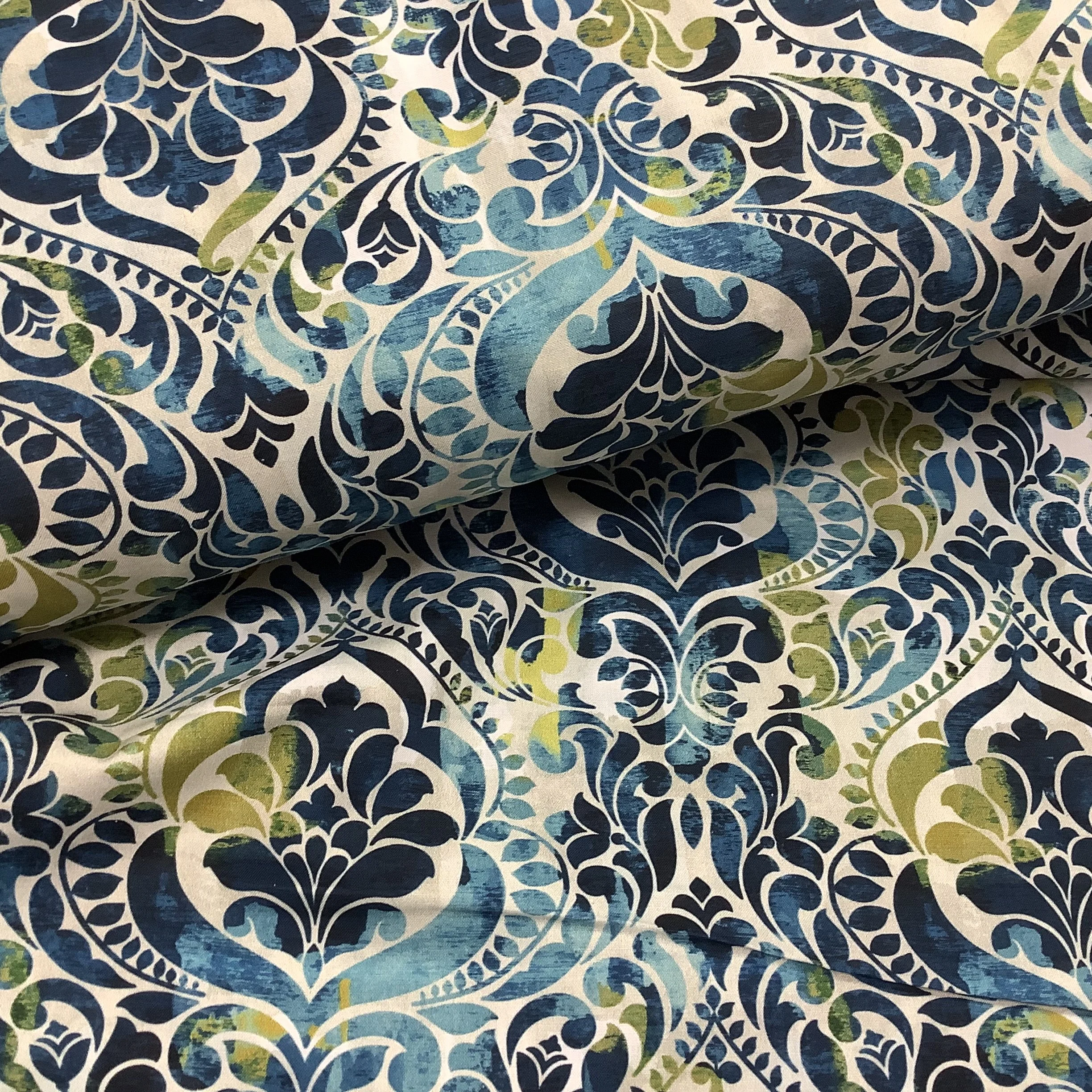 108-quilt-back-damask-P&B-UK-shop-Hometown-Rochester