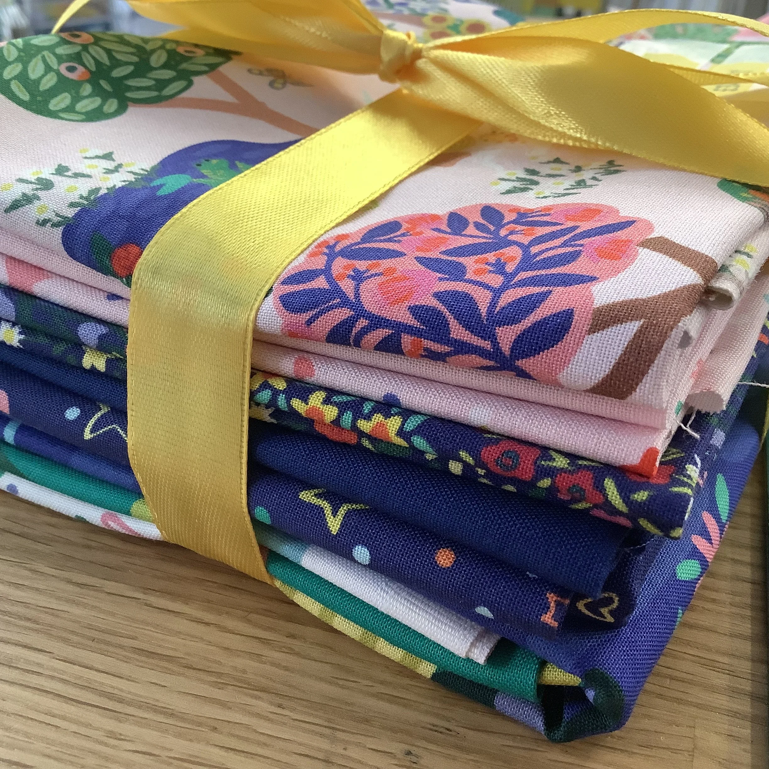 Rain=bow-Vale-Panel-fat-quarter-bundle-Hometown-Rochester-UK