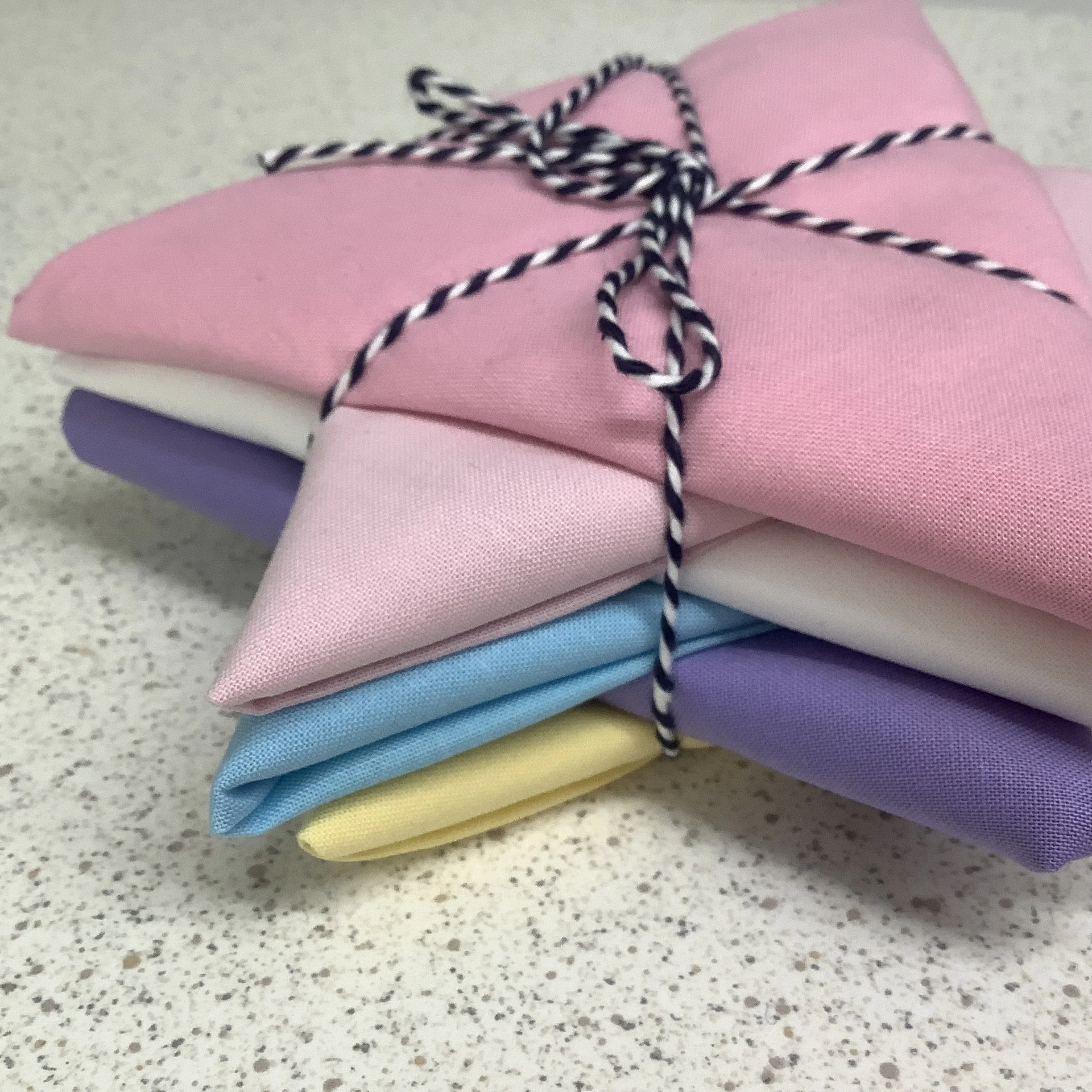 Mini-Eggs-solid-Fat-quarter-bundle-Hometown-Rochester-UK